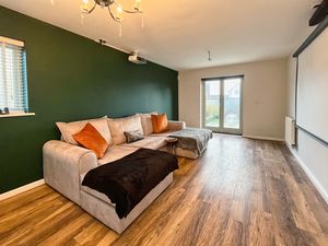 Photo 10- click for photo gallery